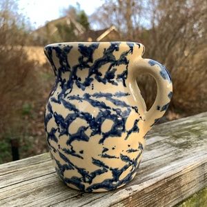 Robinson Spongeware 1 Pint Pitcher